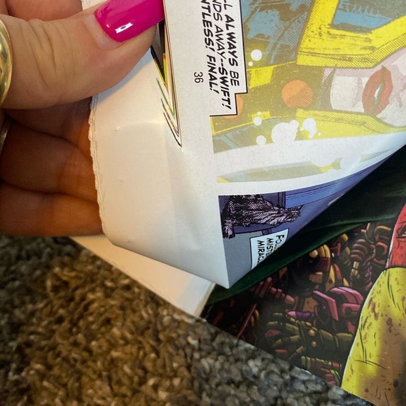 Mister Miracle DC Graphic Novel Comic Book Eisner Award Winner NEW - Picture 4 of 4